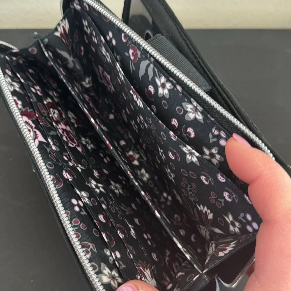 Vera Bradley Women's Performance Twill Turnlock Wallet With RFID, Black.